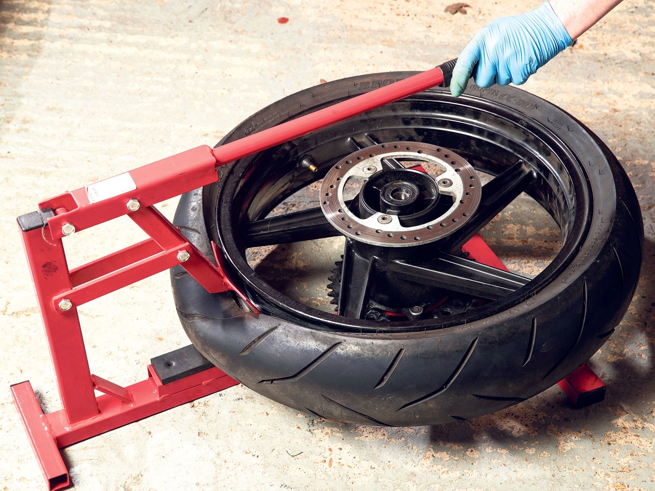 How to Break a Bead on a Motorcycle Tire? BikesnRiders